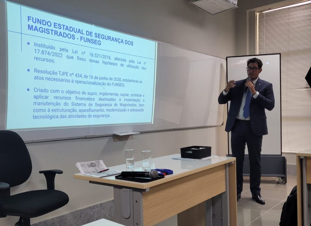 imagem de capa - Novos juízes e juízas conhecem trabalho da Comissão de Segurança do TJPE