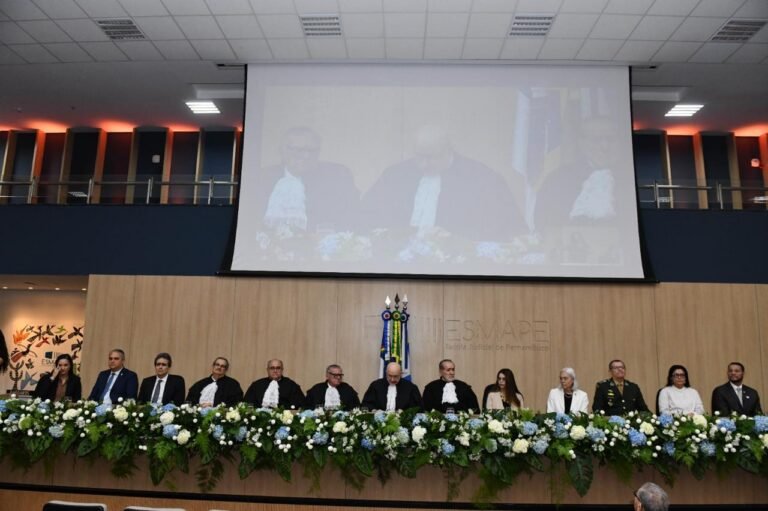 TJPE celebra 204 anos com entrega das mais altas honrarias do Judiciário pernambucano