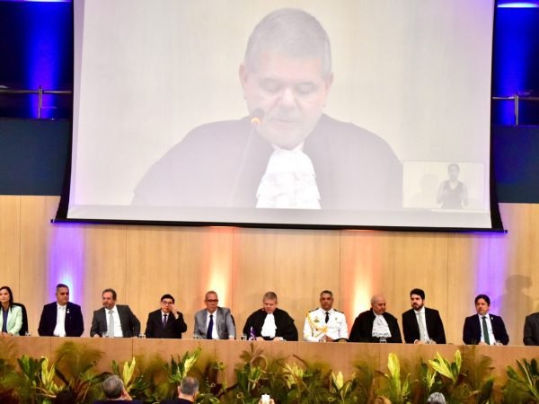 A solenidade de aniversário foi marcada pela entrega da Medalha do Mérito Judiciário Desembargador Joaquim Nunes Machado