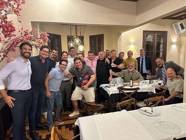 imagem de capa- Confira as fotos do happy hour para os pais associados da AMEPE