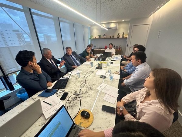 imagem de capa - Diretoria da AMEPE planeja ações para o ano de 2024