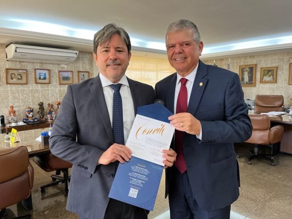 imagem de capa - Presidente da AMEPE reúne-se com futuro presidente do TJPE